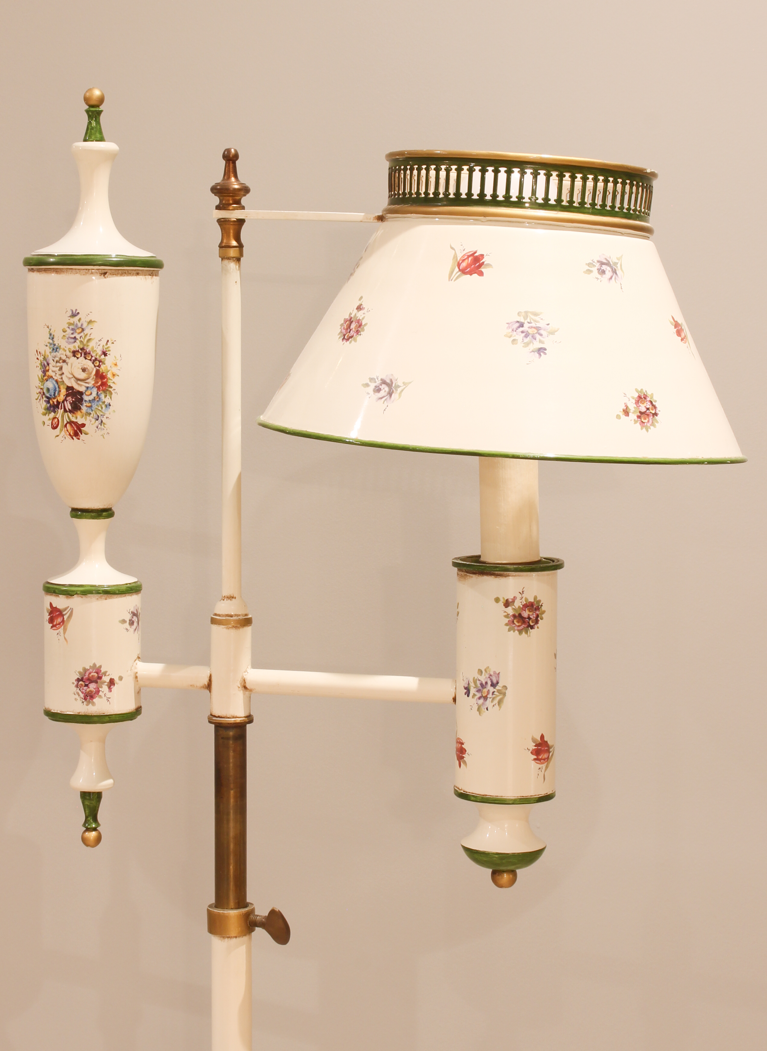A 19th century style tole style painted metal adjustable standard lamp - in the style of an oil lamp - Image 2 of 2