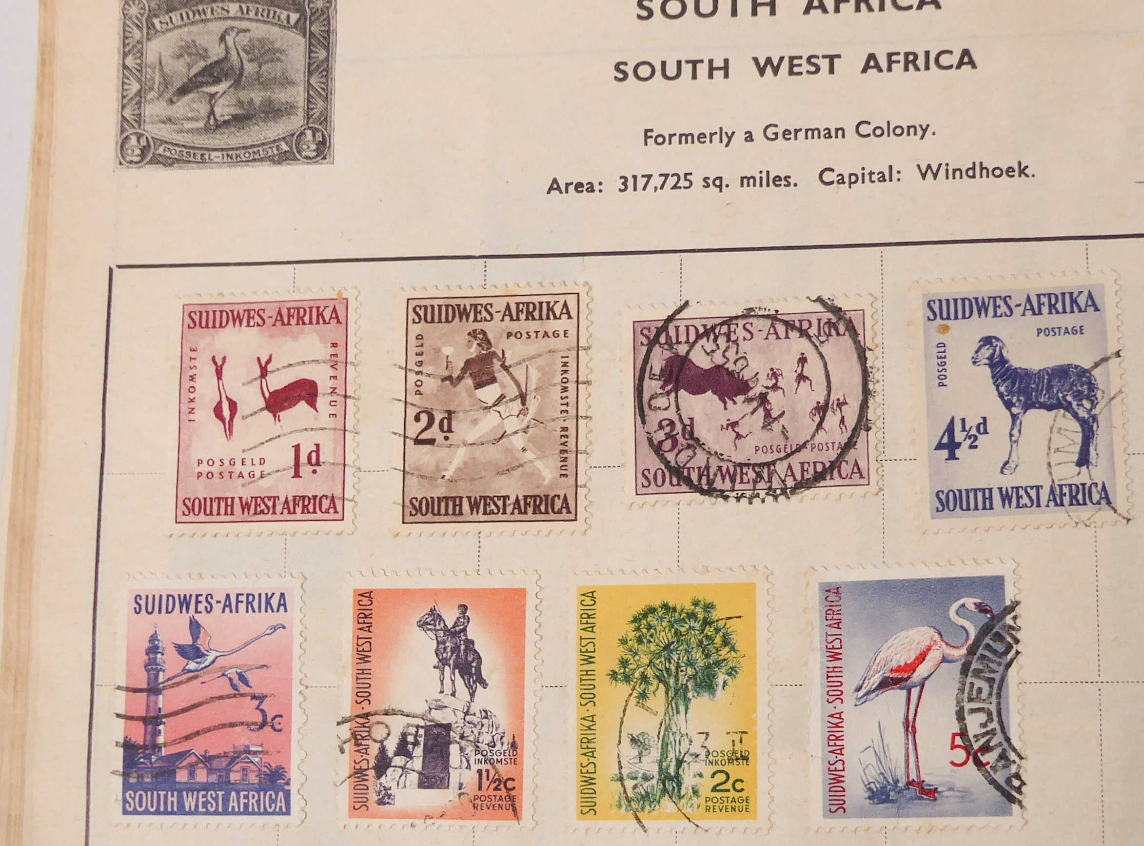 An interesting collection of albumed and semi-sorted GB and World stamps: 1. an album of hinged, - Image 33 of 37