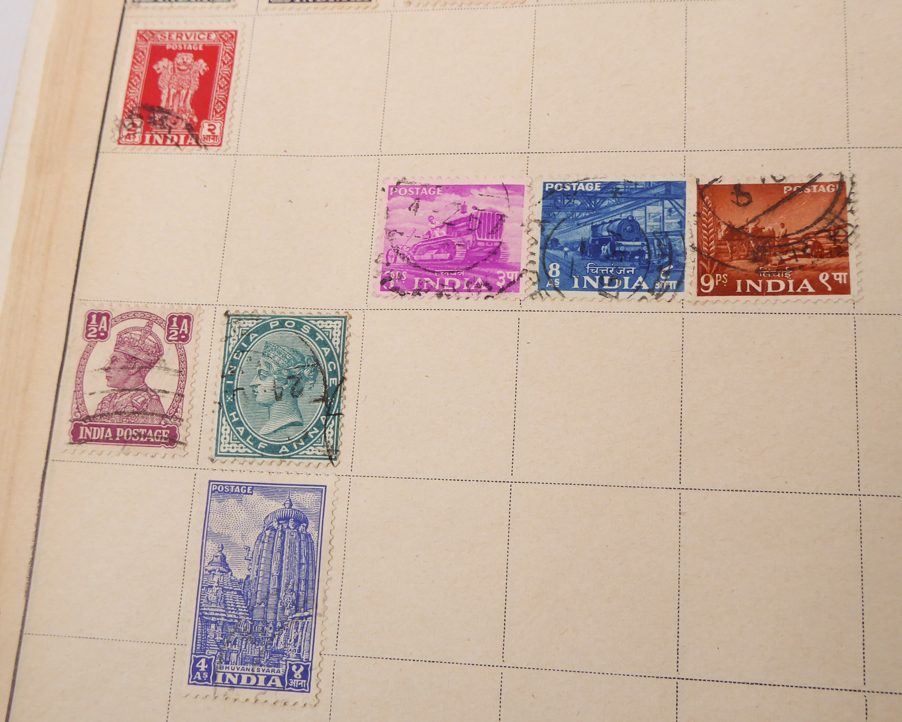 An interesting collection of albumed and semi-sorted GB and World stamps: 1. an album of hinged, - Image 21 of 37