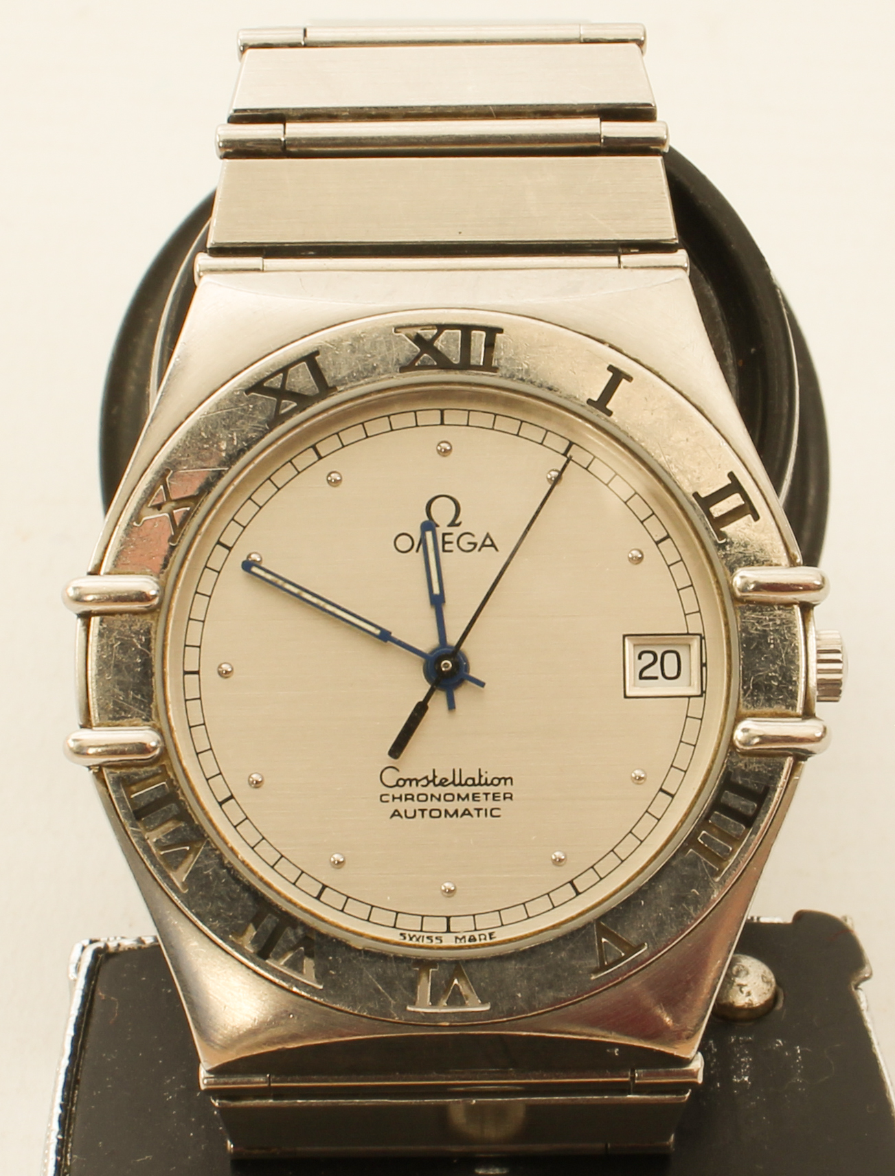 An Omega Constellation Automatic Chronometer stainless steel bracelet watch - c.1985, with - Image 3 of 5