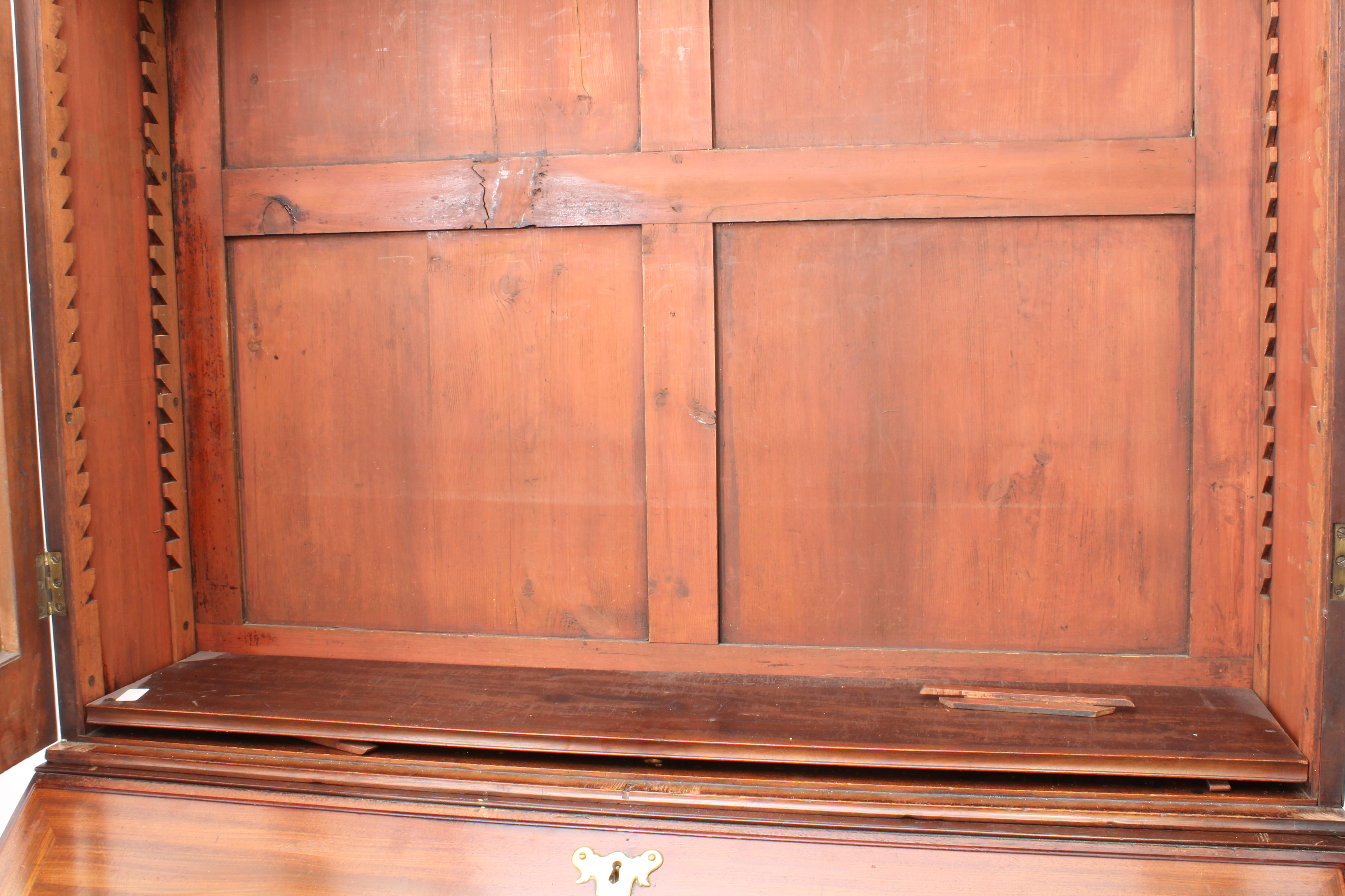 A George III mahogany secretaire bookcase of imposing proportions, probably Scottish - the cavetto - Image 5 of 6