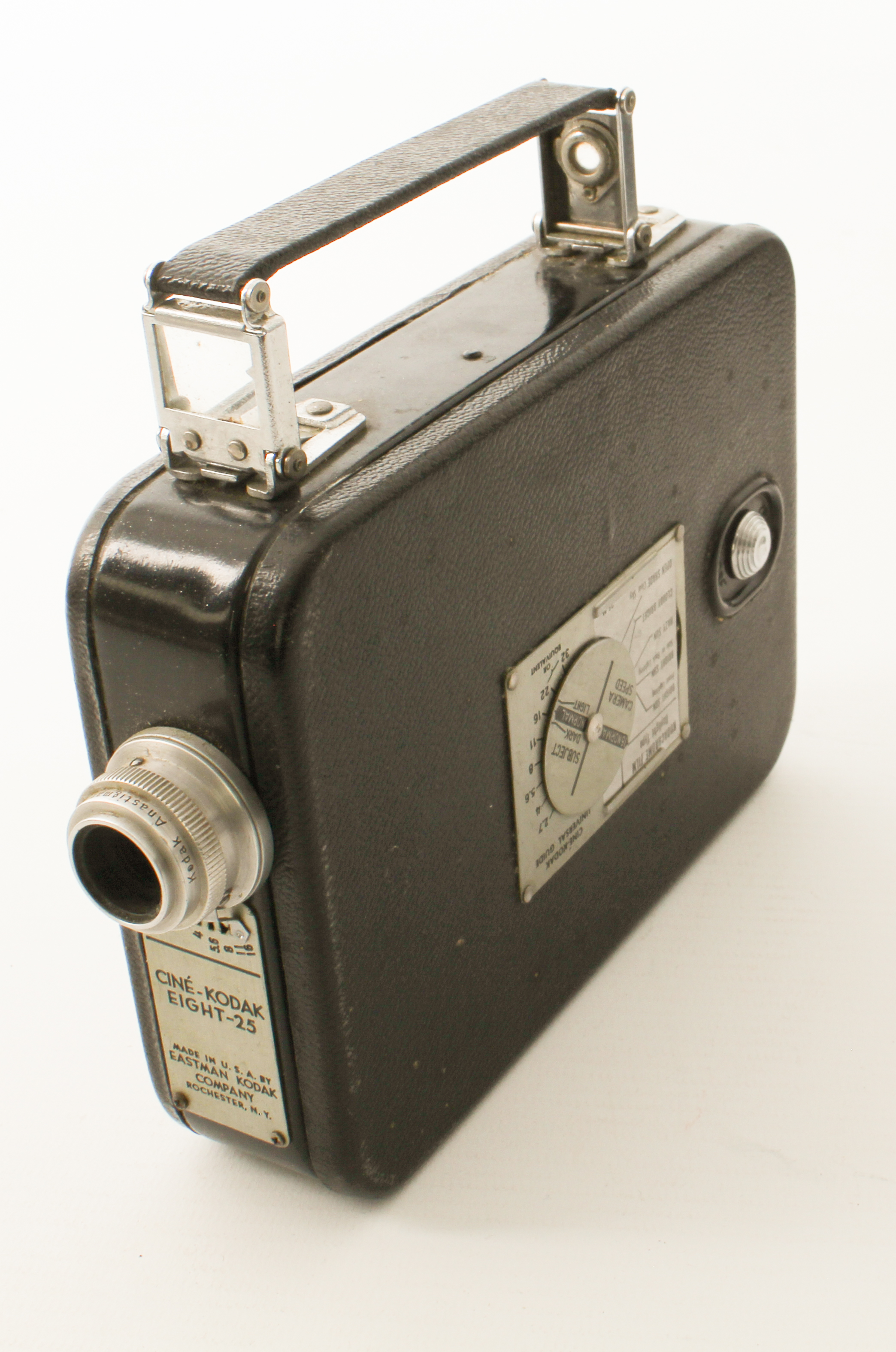 A Kodak Cine-Eight Model 25 8mm cine camera and three vintage cameras: an Ensign 220 Selfix, Zeiss - Bild 2 aus 10
