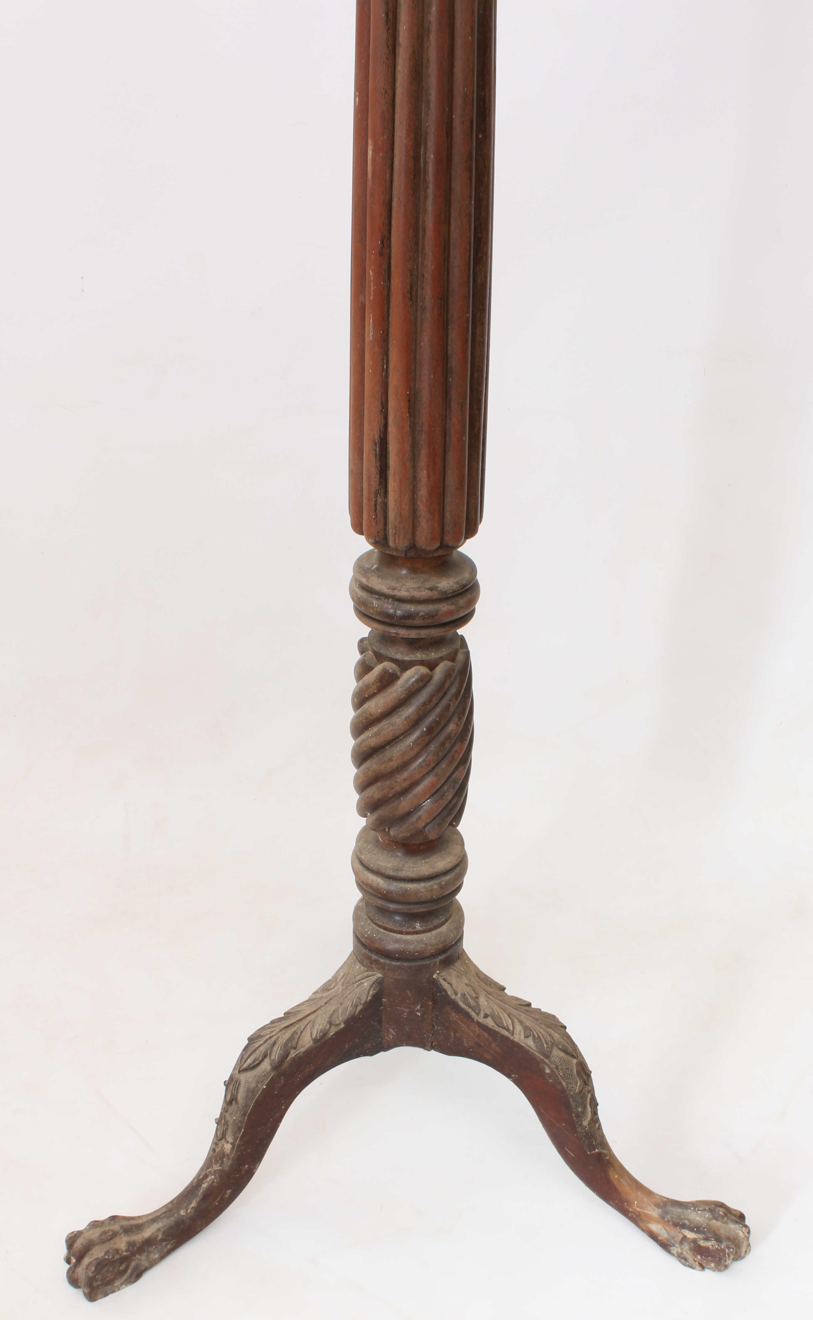 An early 20th century carved mahogany torchère - adapted from a 19th century bedpost, the dishes, - Bild 2 aus 3