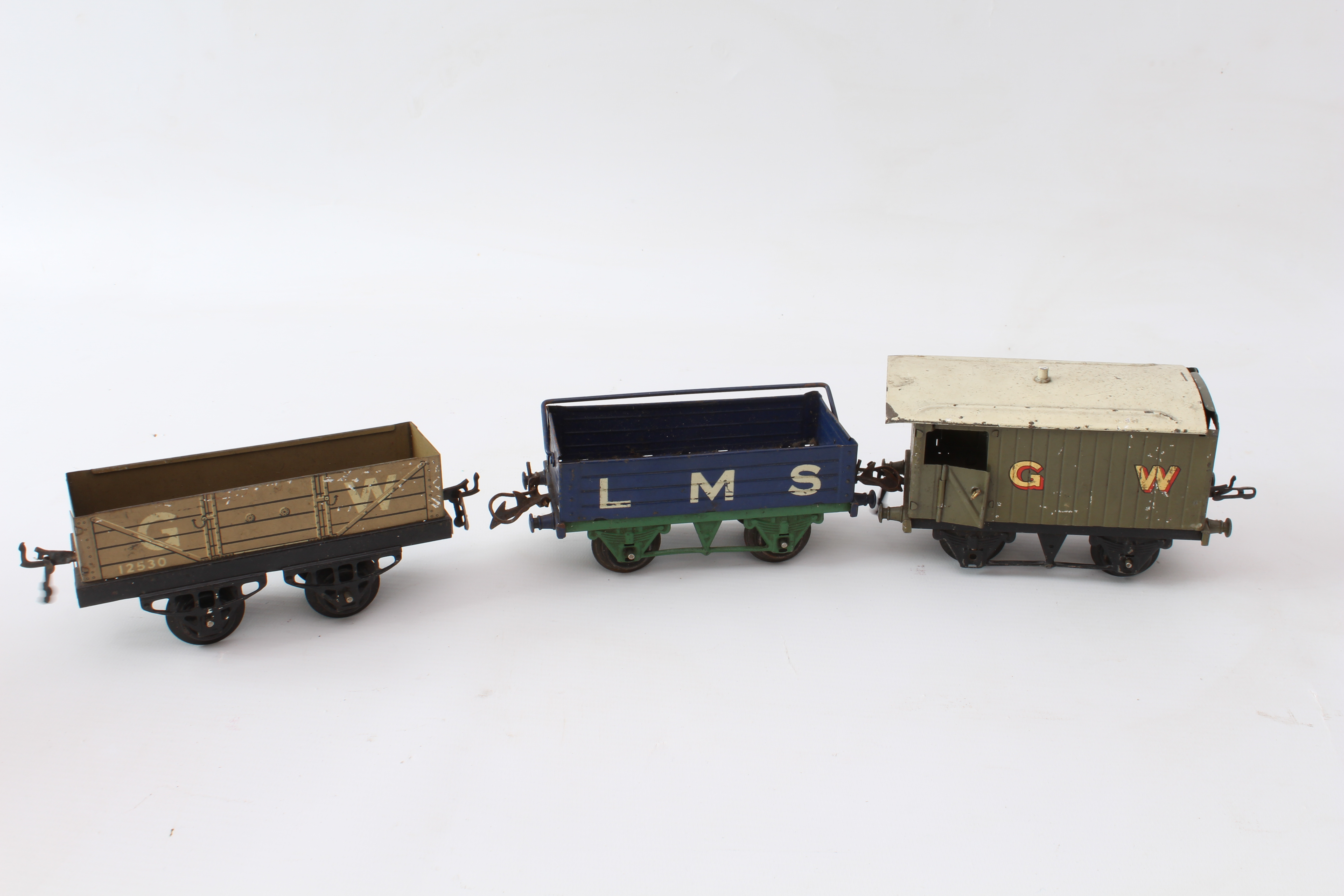 A quantity of early 20th century Hornby and Meccano train rolling stock including Track Shell - Bild 5 aus 5