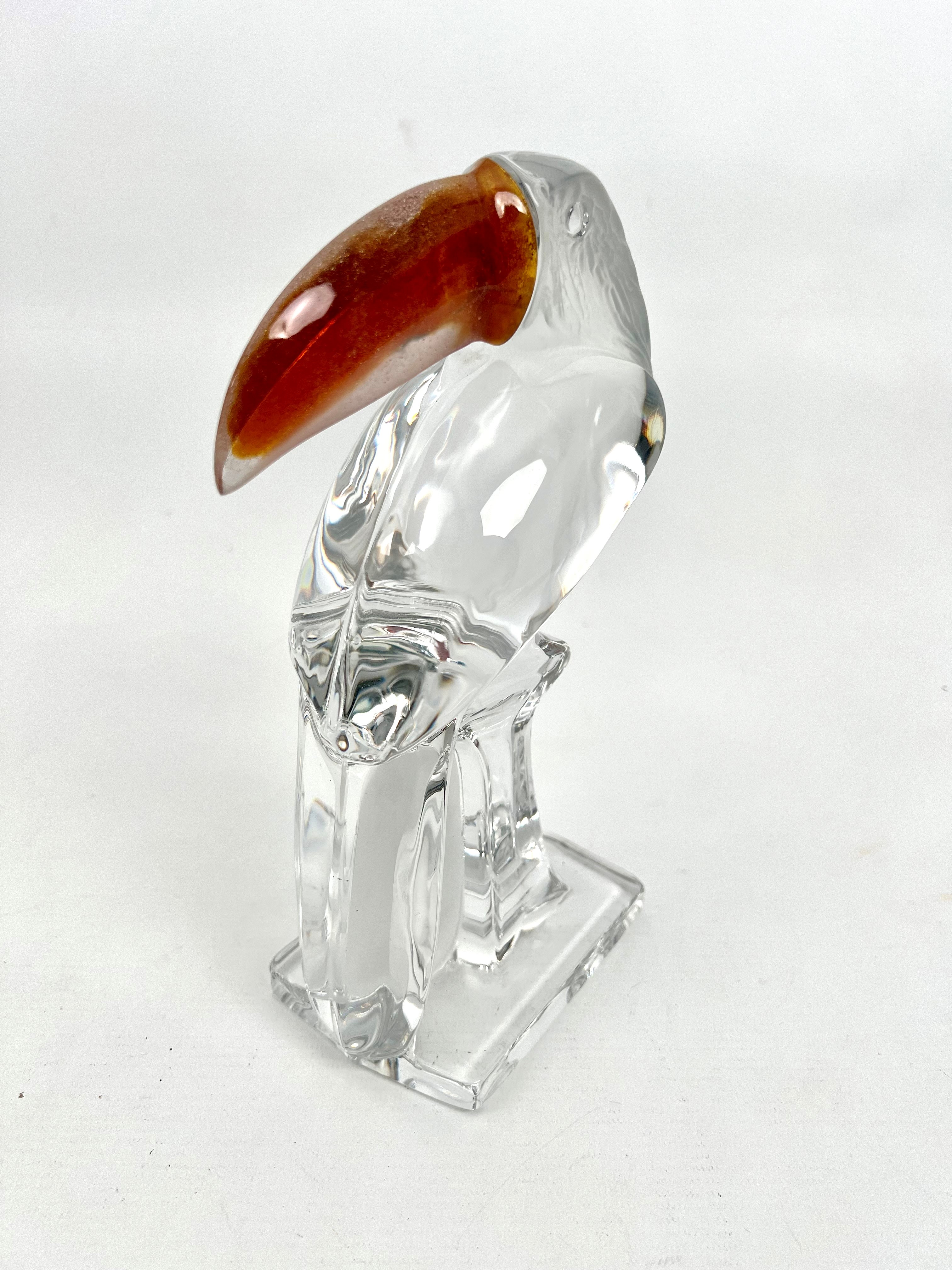 A Daum Crystal glass figure of a toucan - in clear glass with a frosted glass head with amber - Image 3 of 5