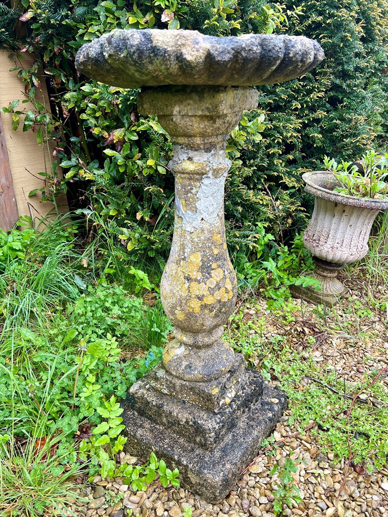 A composite stone bird bath with baluster-shaped pedestal - the bowl 45cm diameter, 87cm high - Image 2 of 3