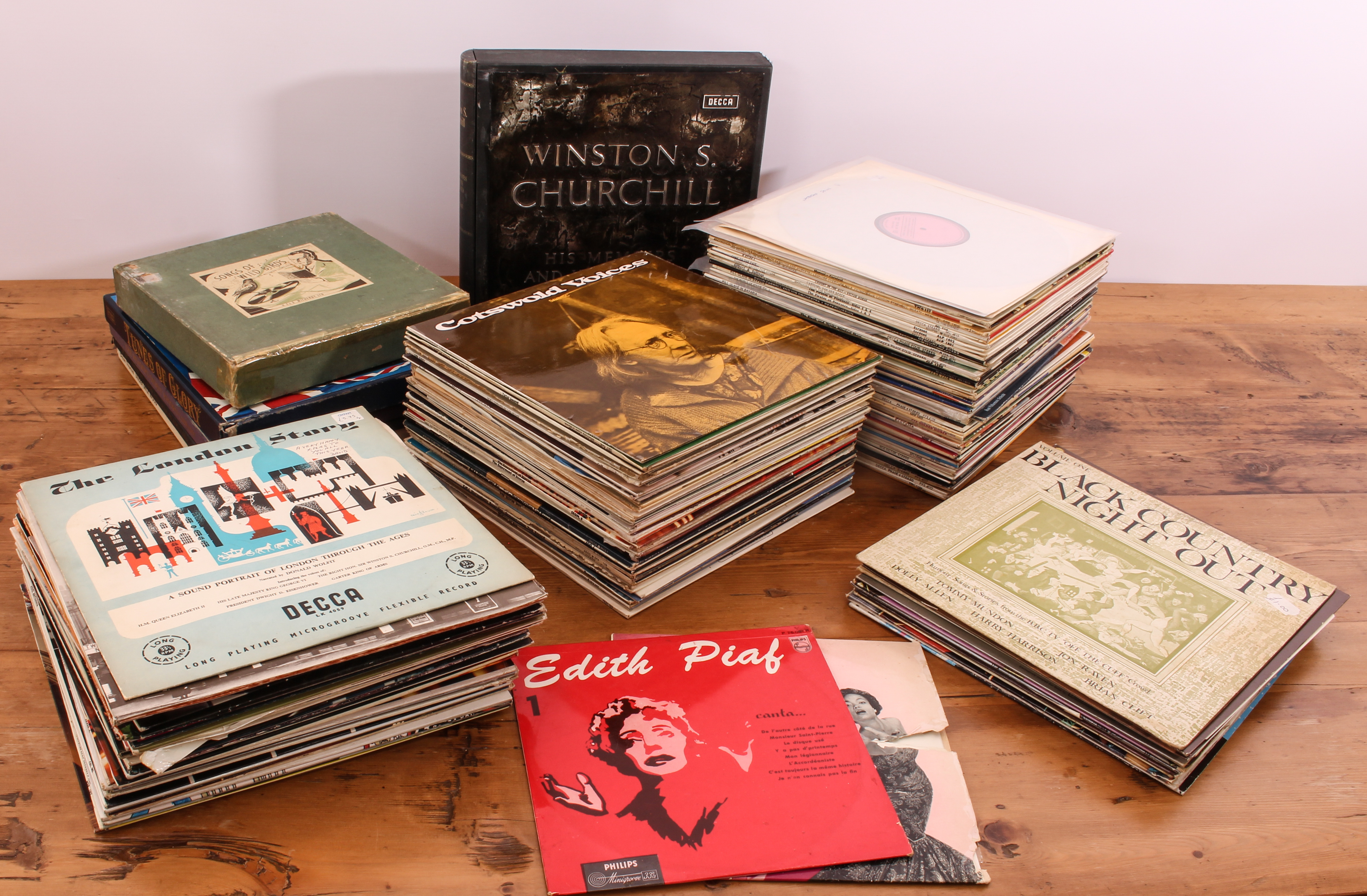 Over 100 spoken word/exotica/stereo test records/comedy albums and box sets. Condition: VG+