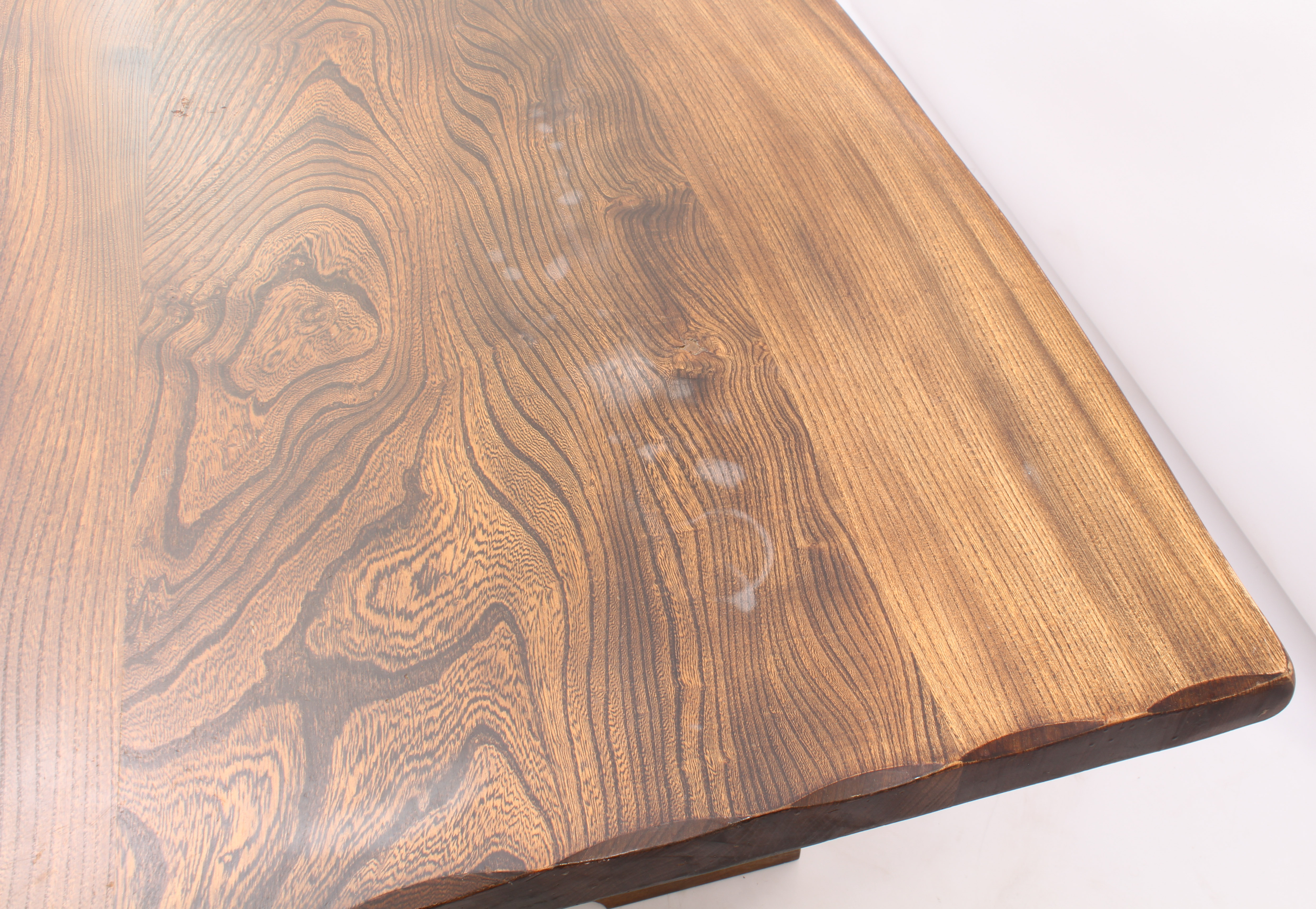 An elm refectory-style dining table - second half 20th century, the top with naturally shaped edge - Image 4 of 4
