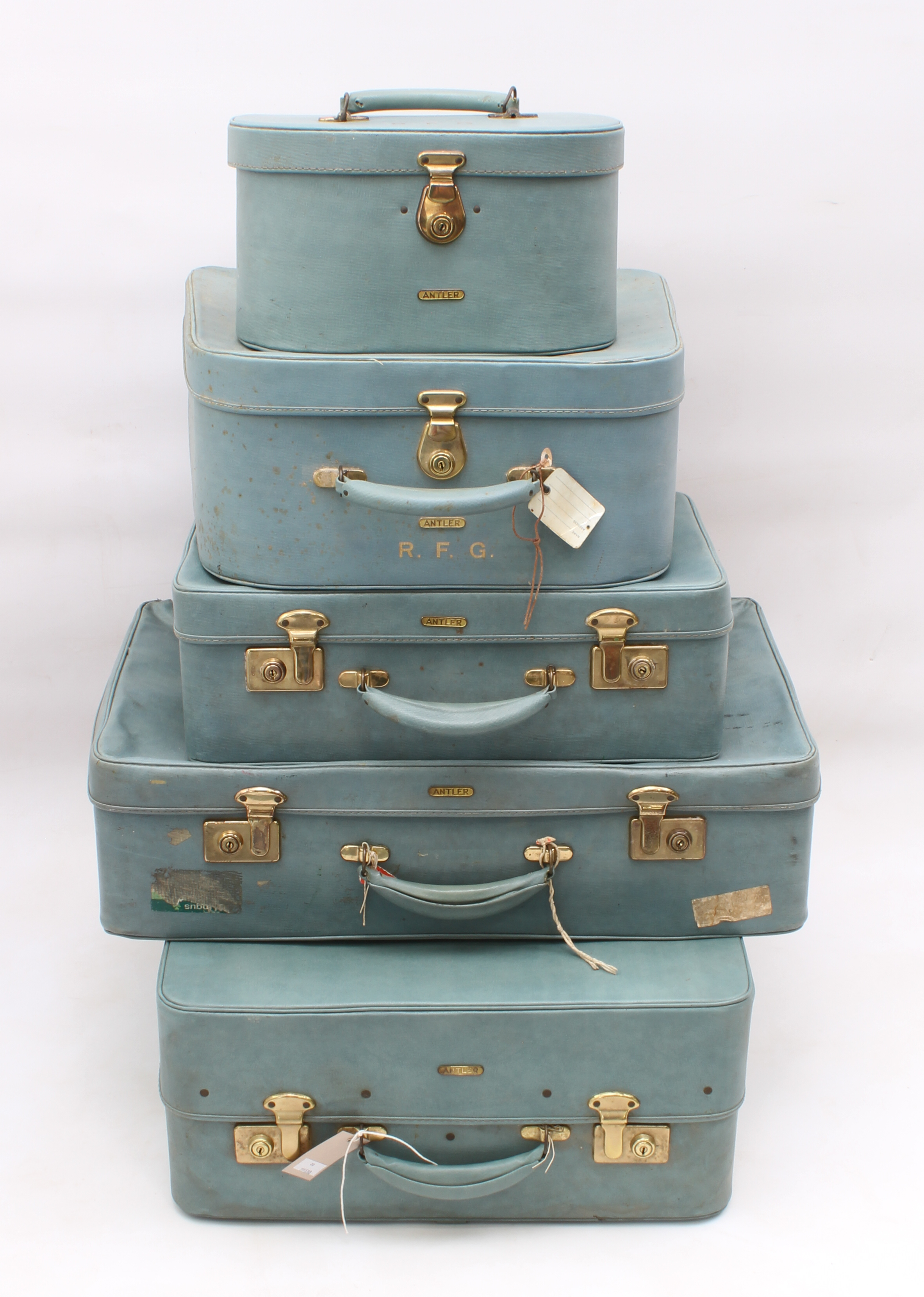 A five-piece set of vintage 1950s Antler luggage in turquoise vinyl - all with quilted fabric - Image 2 of 5