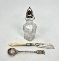 A Victorian silver and mother of pearl butter knife - Roberts & Belk, Sheffield 1890, the blade