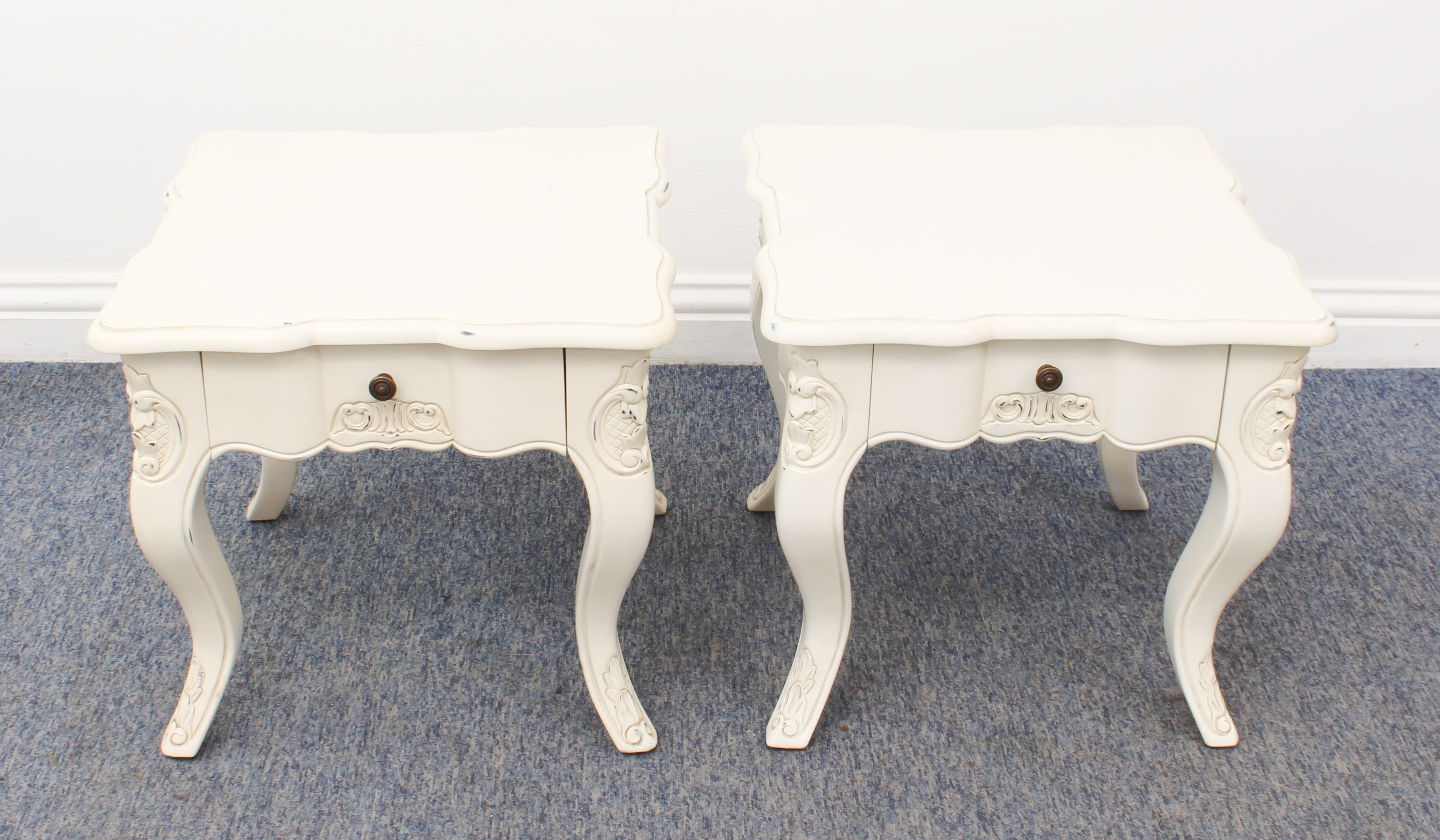 A pair of antique-style off-white painted drinks or bedside tables - modern, the shaped square - Image 2 of 2