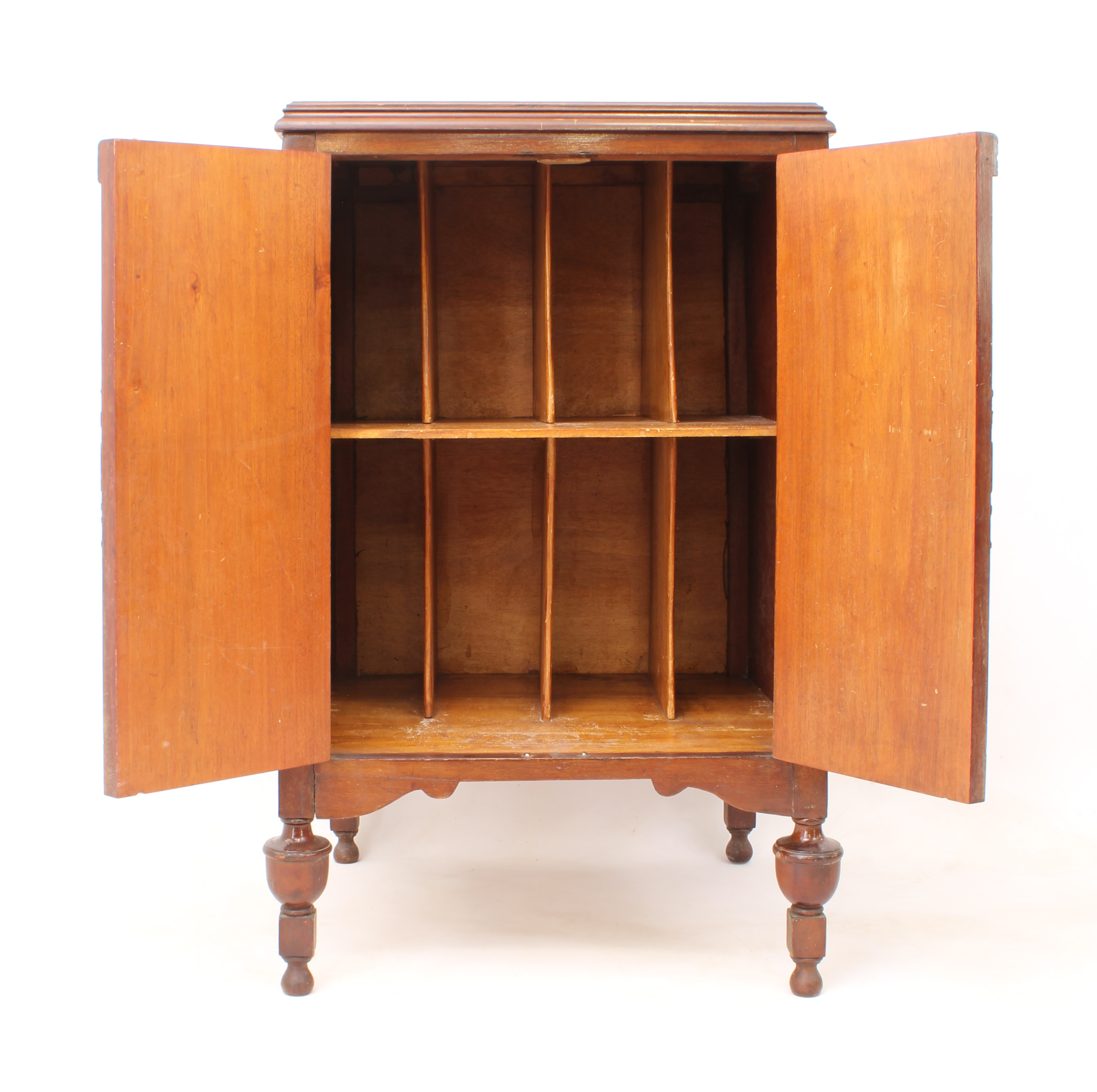 A 1920s-30s mahogany two-door record cabinet - the moulded top over a pair of doors carved with - Bild 4 aus 4