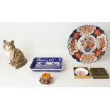 A mixed lot of five: 1. a Beswick 1867 seated Persian cat (20.5 cm high); 2. a miniature Coalport