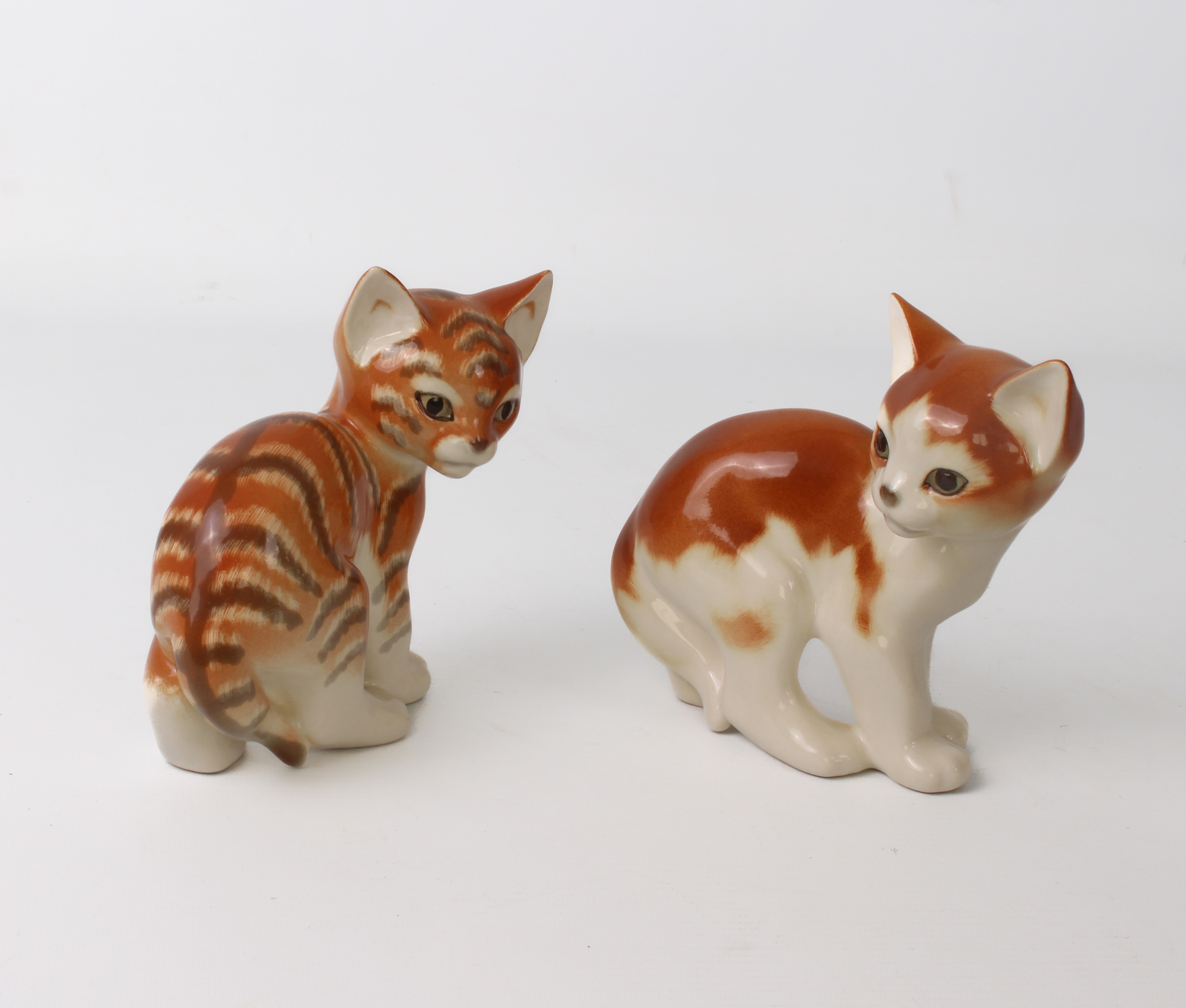 A group of seven Russian china figures of Cats by Lomonosov Porcelain - the largest 16 cm high. - Image 6 of 6