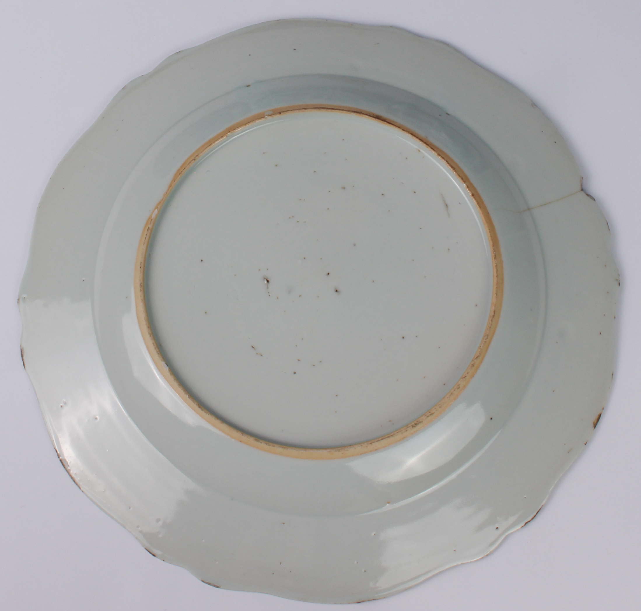 Eight Chinese export porcelain blue and white plates and octagonal platters - late 18th / early 19th - Image 7 of 31