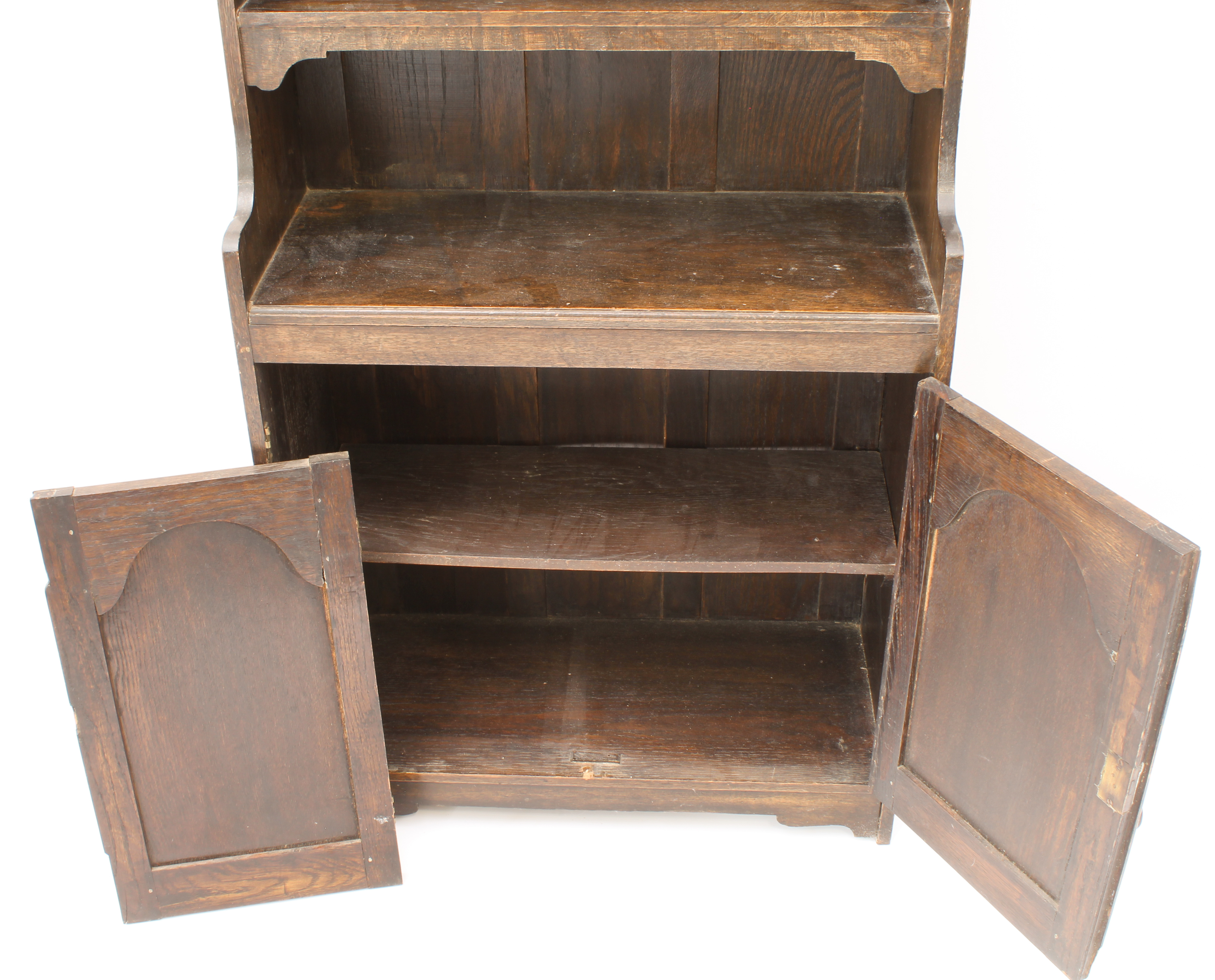 A small oak cupboard bookcase or miniature dresser - the stepped, ogee moulded cornice over four - Bild 3 aus 3