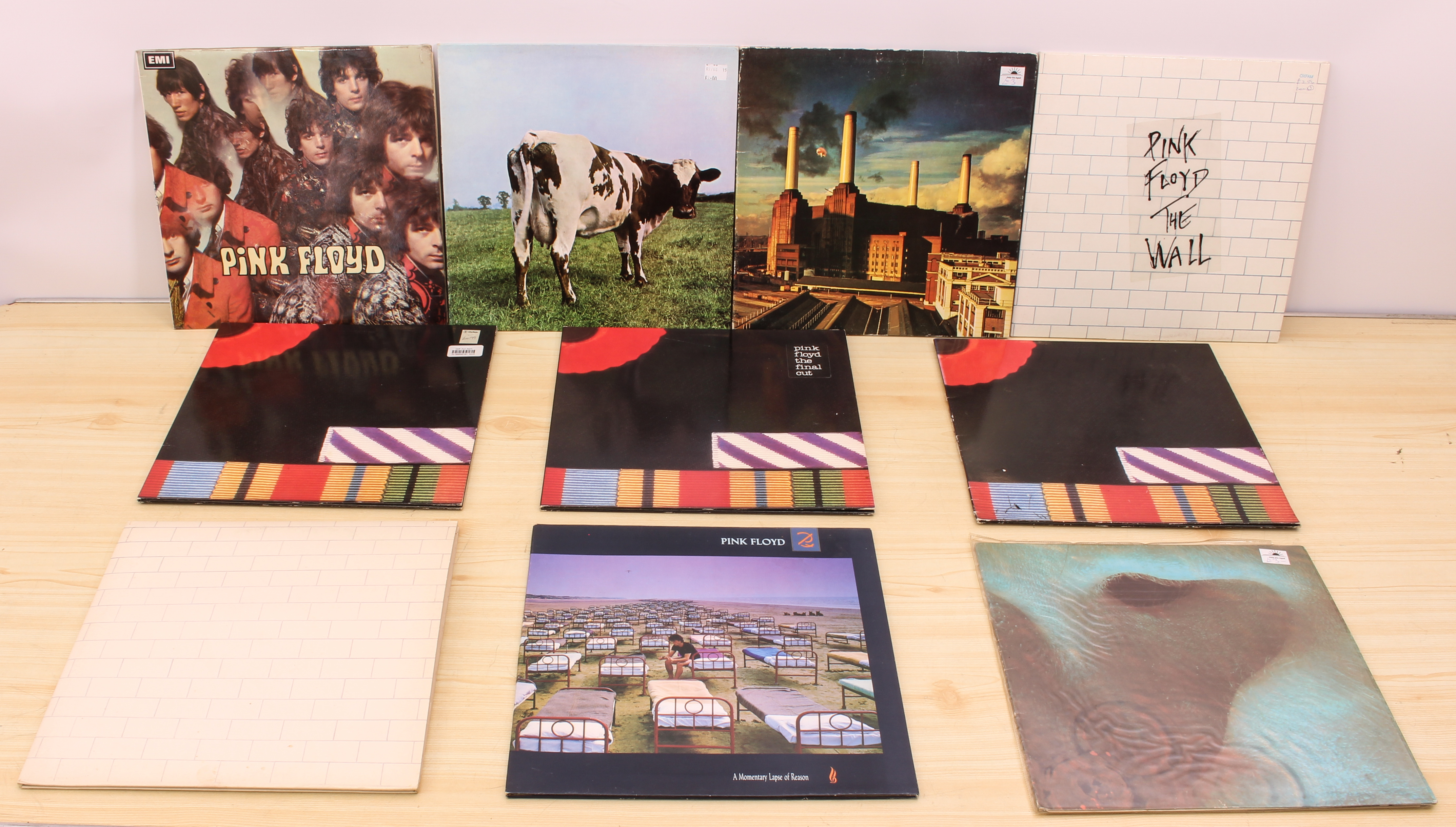 10 albums by Pink Floyd to include: The Piper at the Gates of Don (2 EMI box labels); Atom Heart - Image 2 of 2
