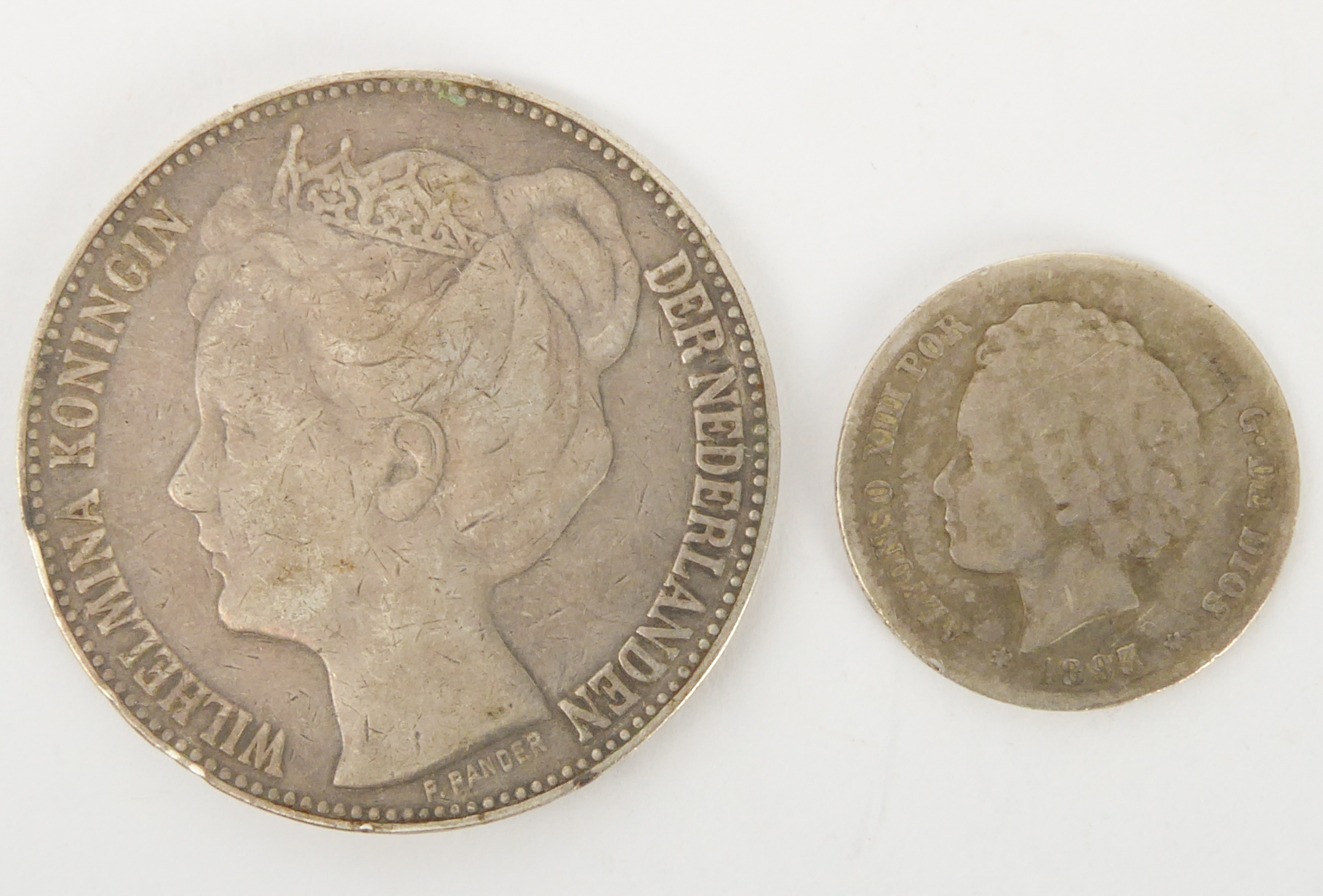 An 1898 silver 2½ gulden (.945) and an 1893 peseta (.835) - Image 3 of 4