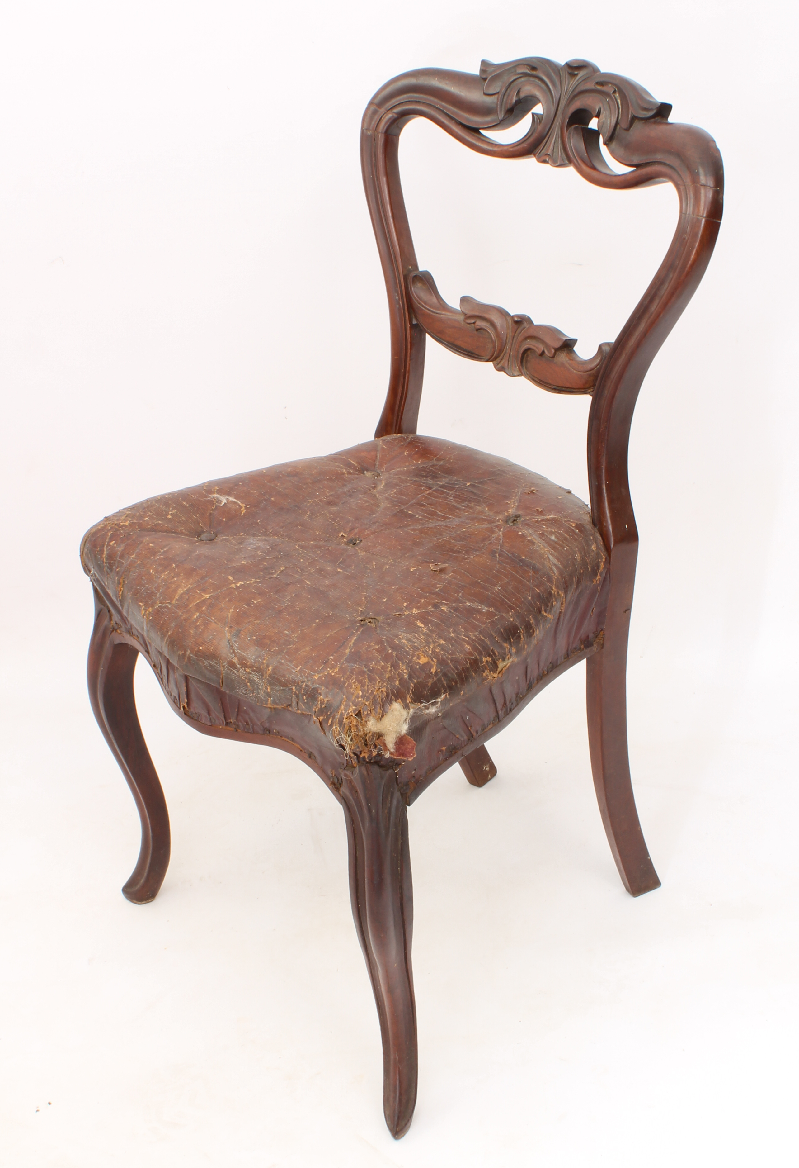 A set of five mid-19th century carved walnut and leather balloon back dining chairs - with foliate - Image 3 of 4
