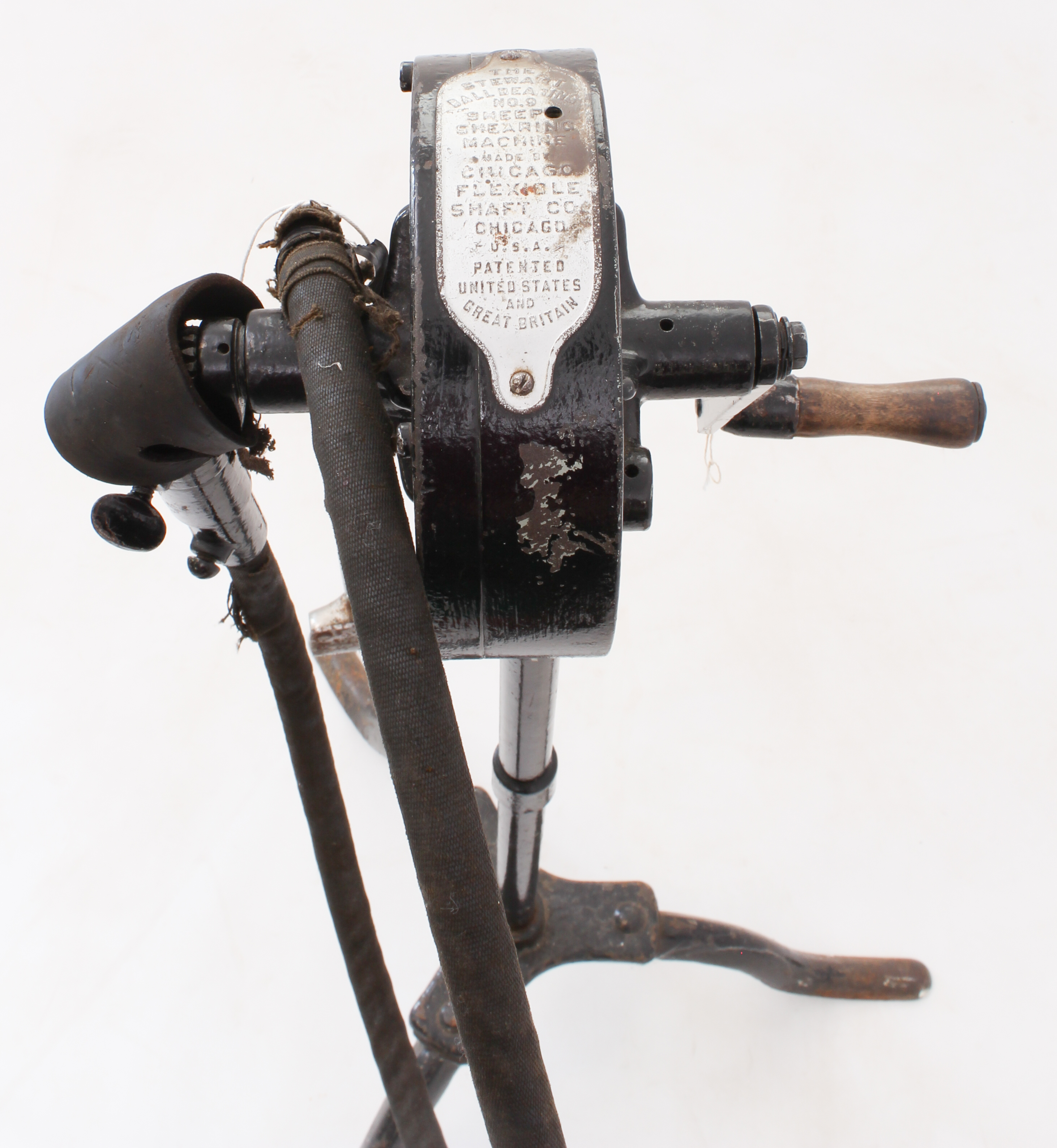 A vintage cast-iron sheep-shearing machine - 1920s-30s The Stewart Ball Bearing No. 9 Sheep Shearing - Image 3 of 5