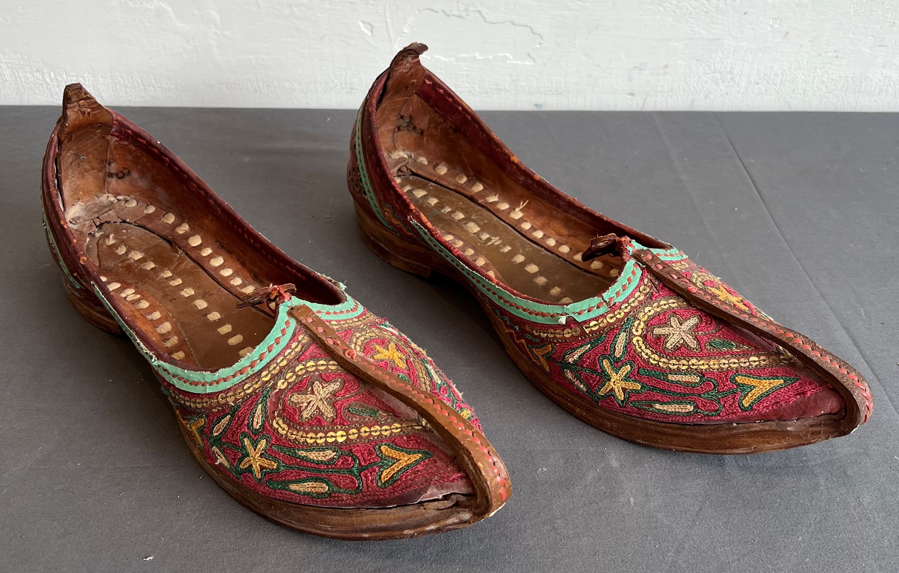 A fine pair of Turkish leather and silk embroidered gentleman's slippers - probably early 20th