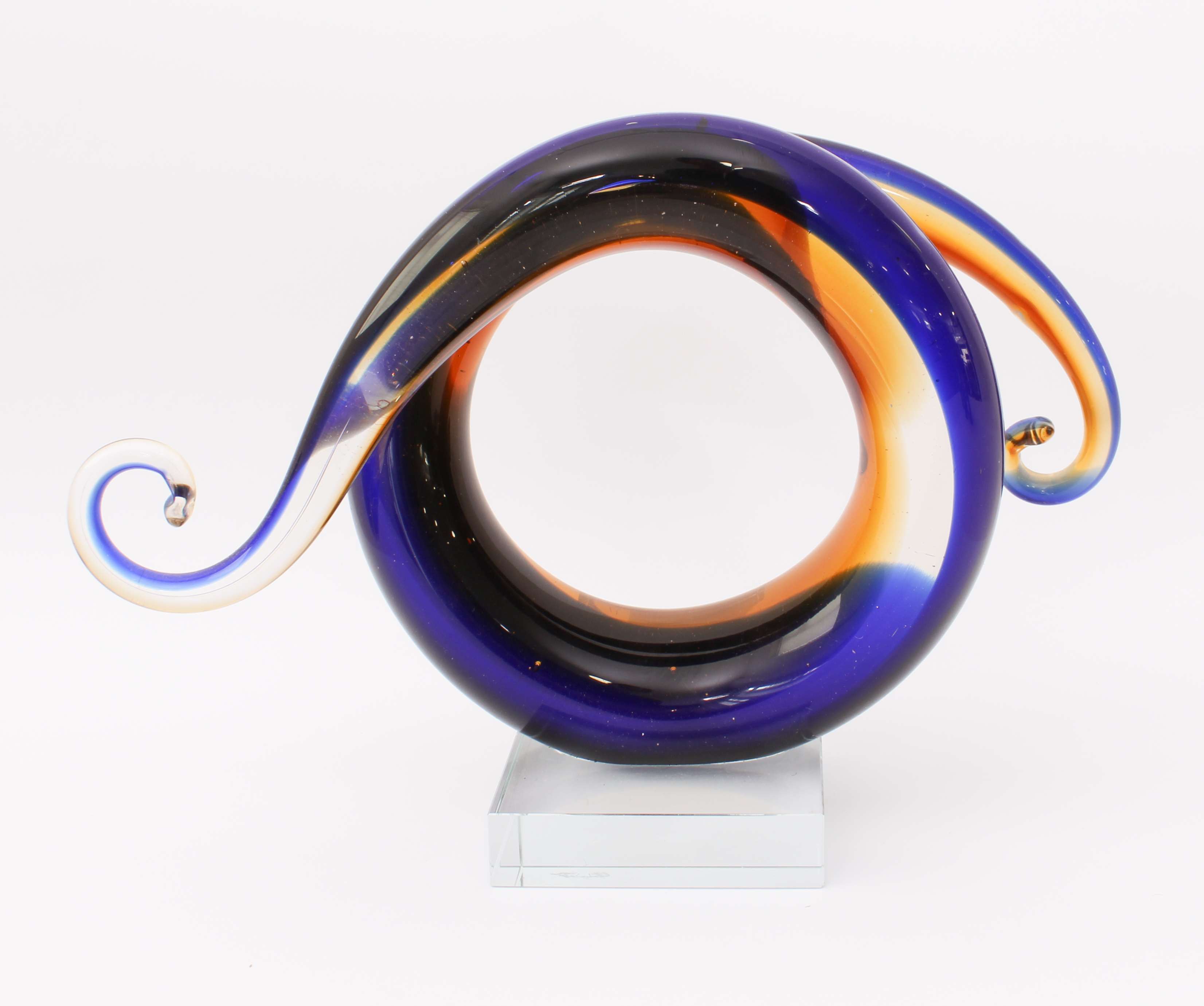 An art glass sculpture - of scrolled, spiral form, in dark-blue, amber and clear glass, each end - Image 3 of 4