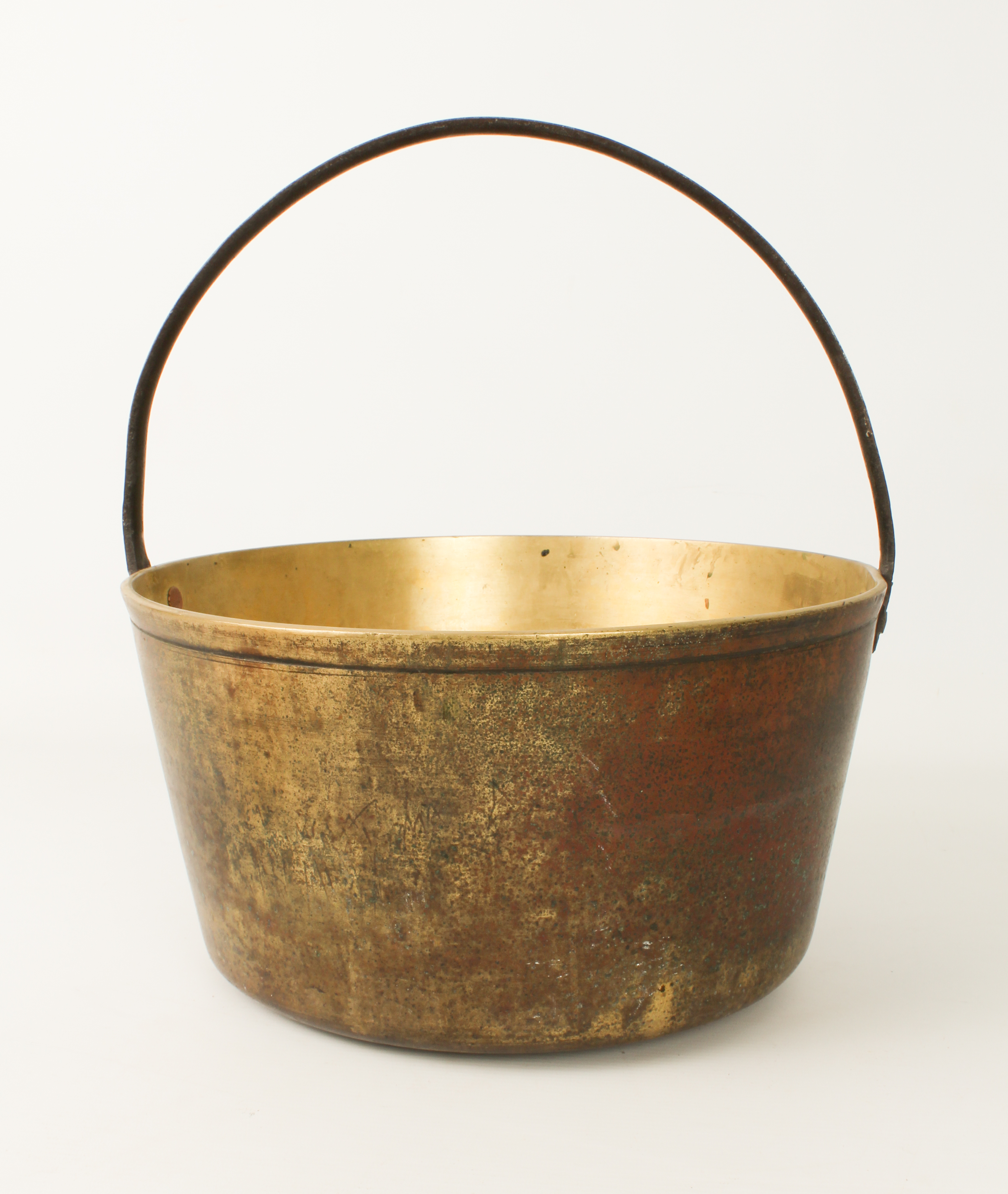 A mixed lot of four: 1. a 19th century preserve pan with fixed (non-swing) handle, 36 cm high x 32 - Image 8 of 11