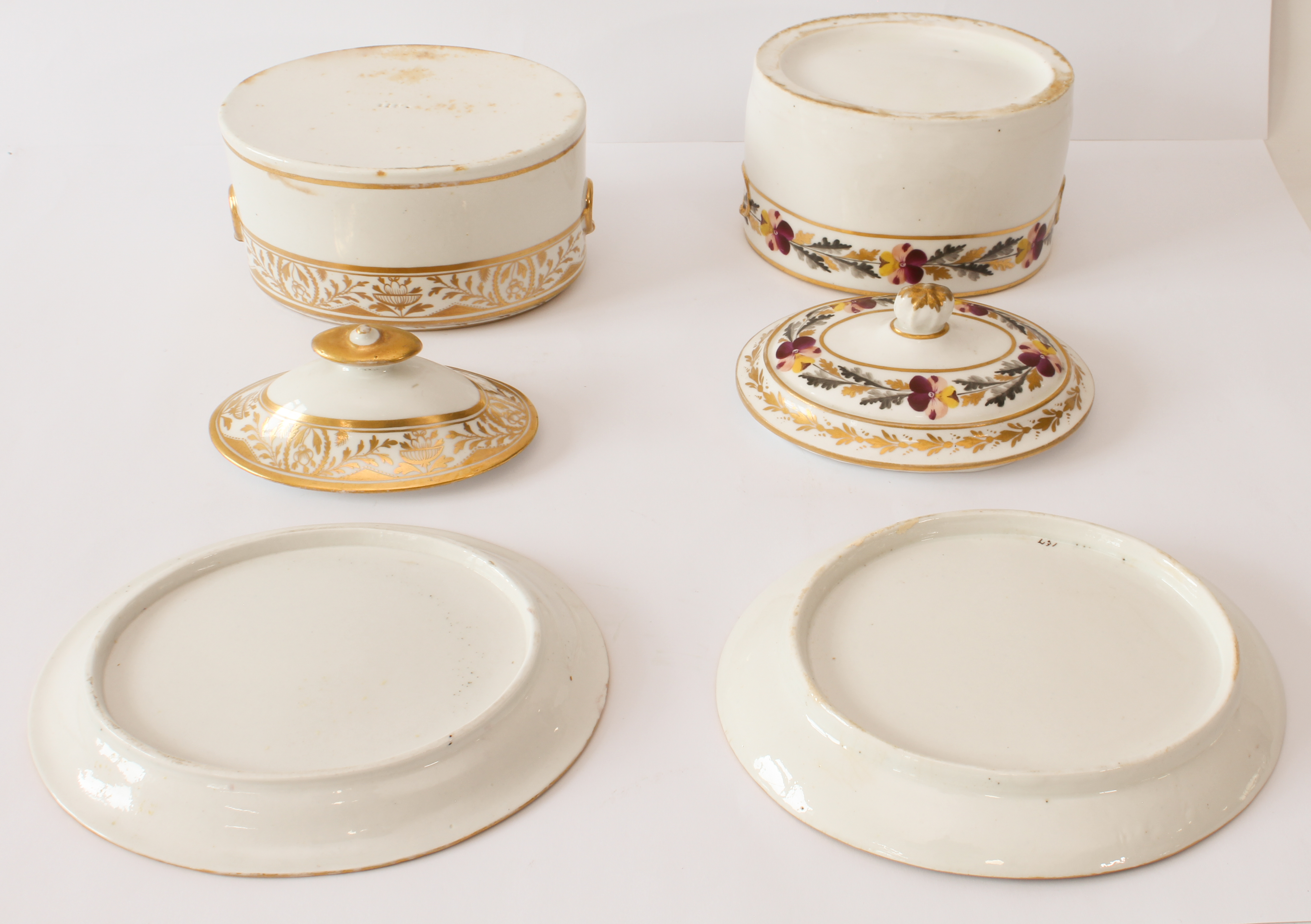 Two 19th century English porcelain oval sugar boxes and closely matched stands - one decorated - Image 4 of 6