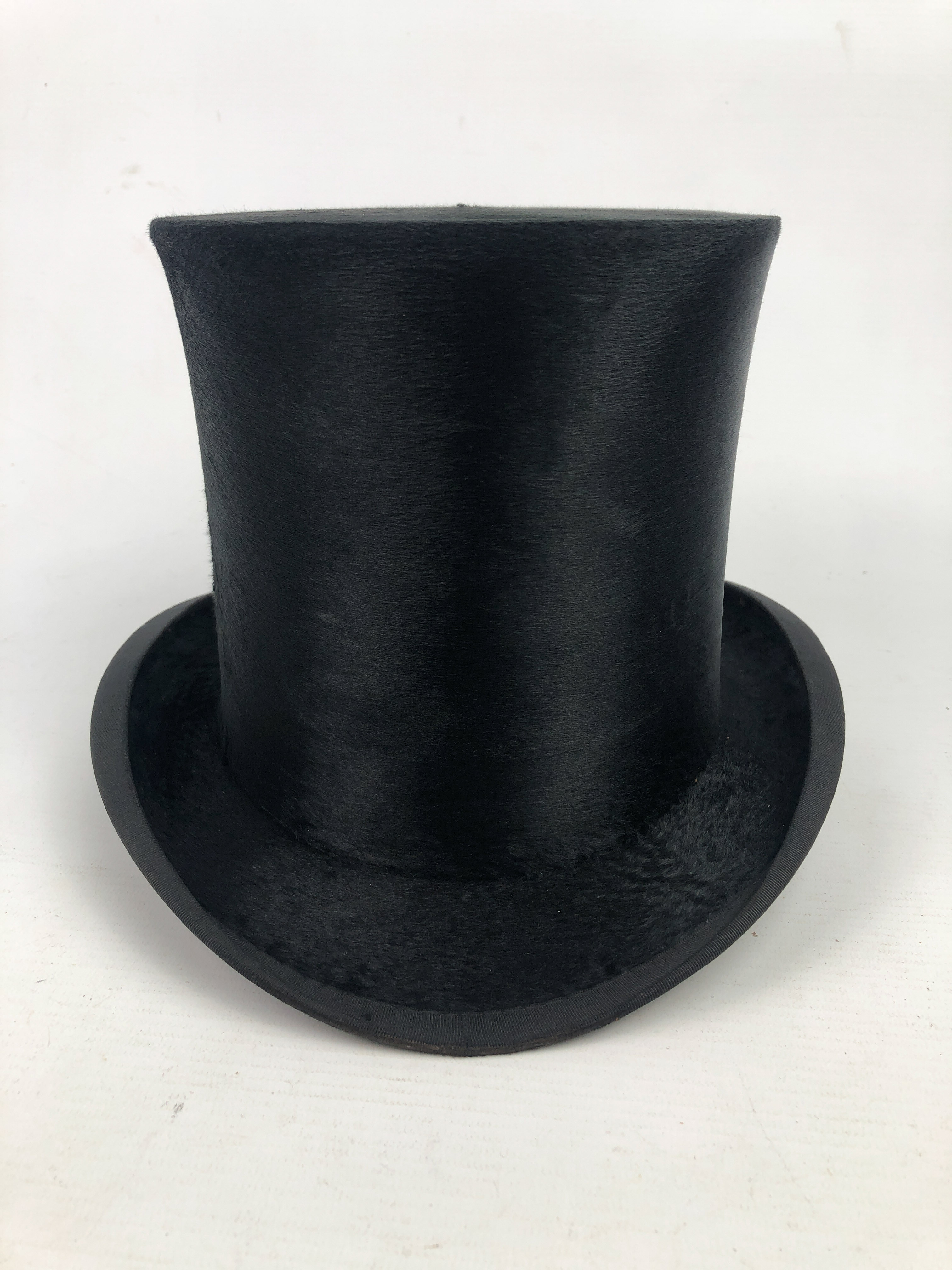 A splendid and fine quality silk top hat by Harman of 422 The Strand, London - late 19th / early - Image 12 of 20