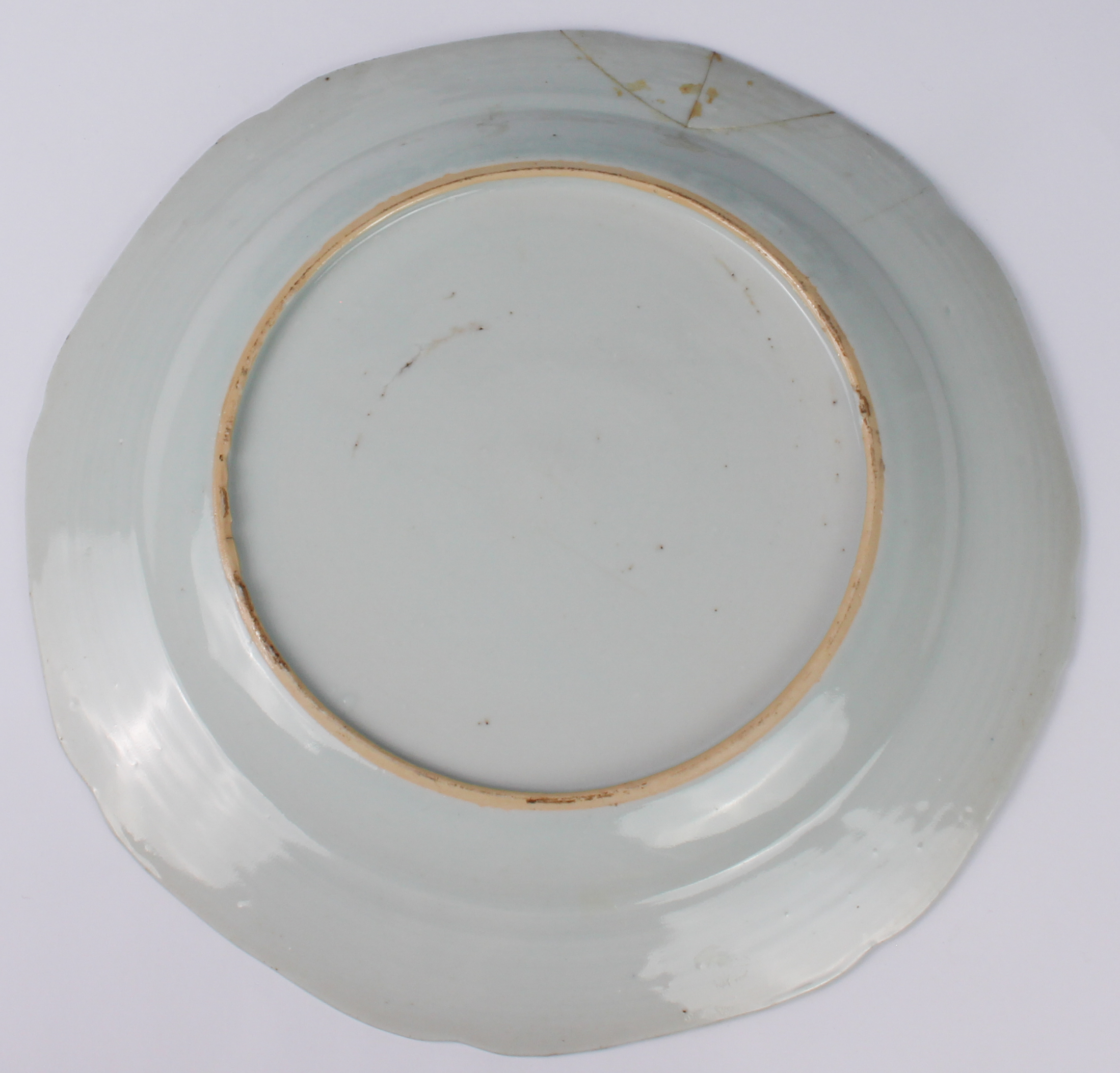 Eight Chinese export porcelain blue and white plates and octagonal platters - late 18th / early 19th - Image 9 of 31