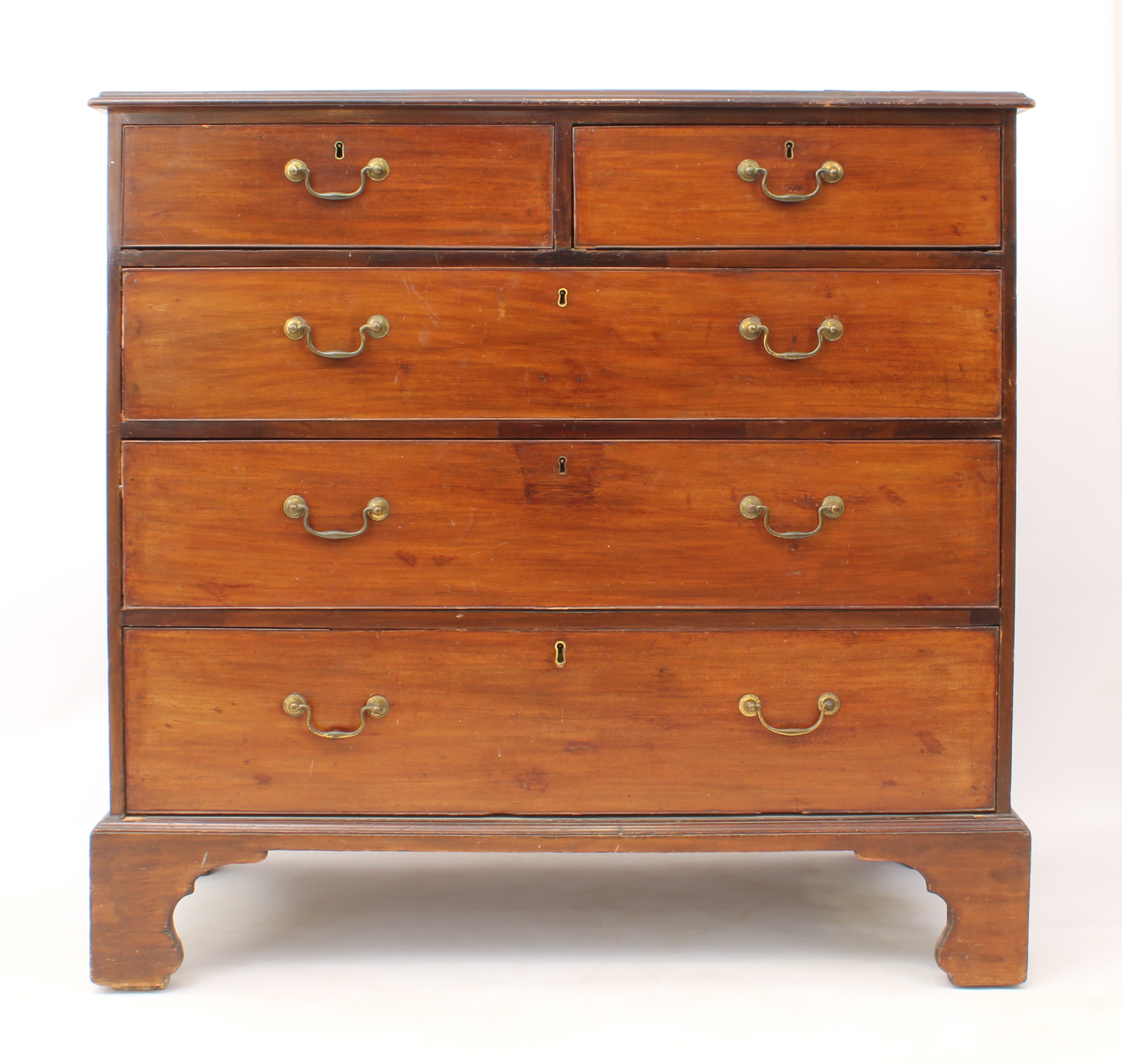 A George III cross-banded mahogany straight-front chest of drawers - the moulded, satinwood banded - Image 4 of 4