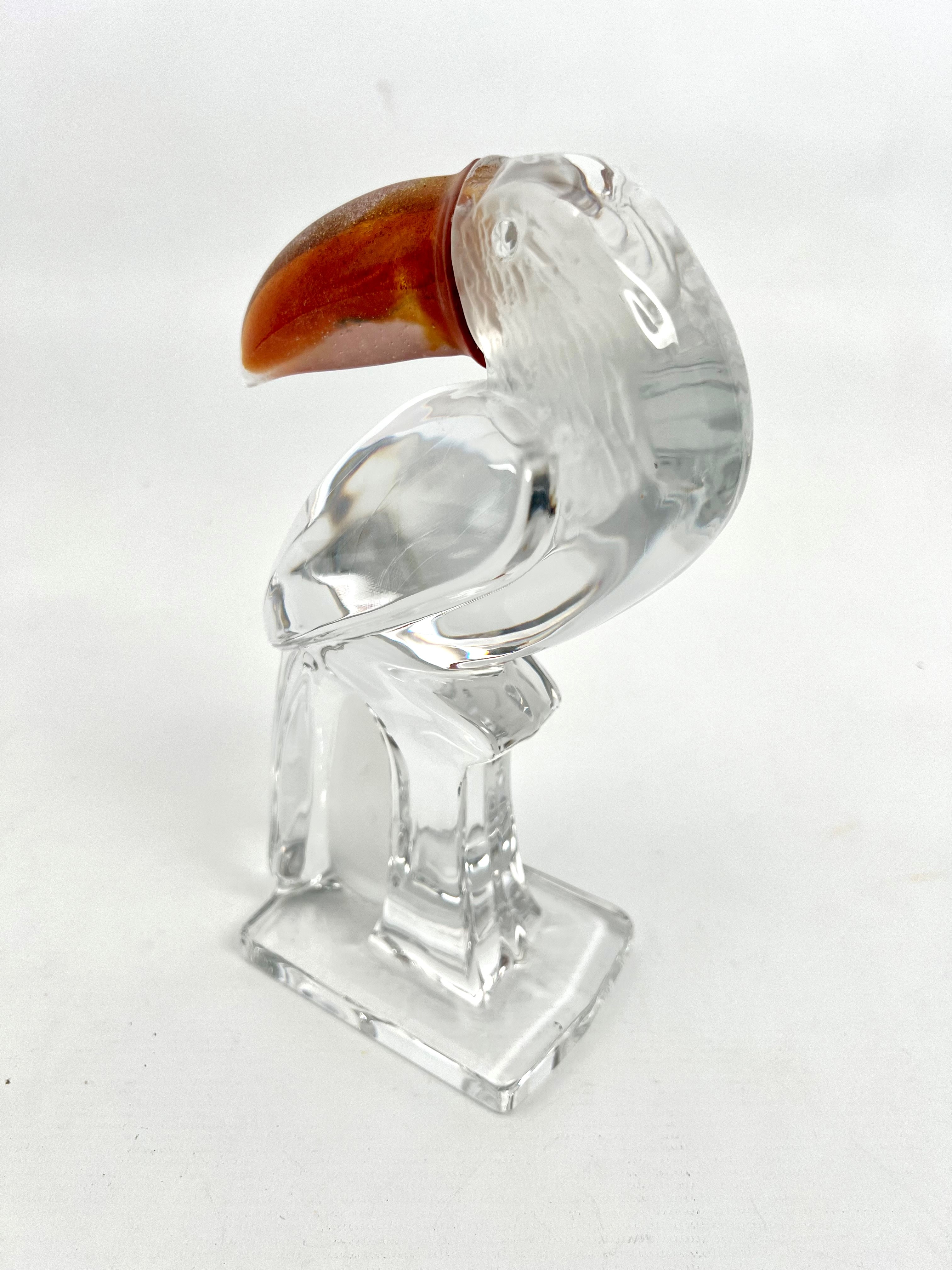 A Daum Crystal glass figure of a toucan - in clear glass with a frosted glass head with amber - Image 4 of 5