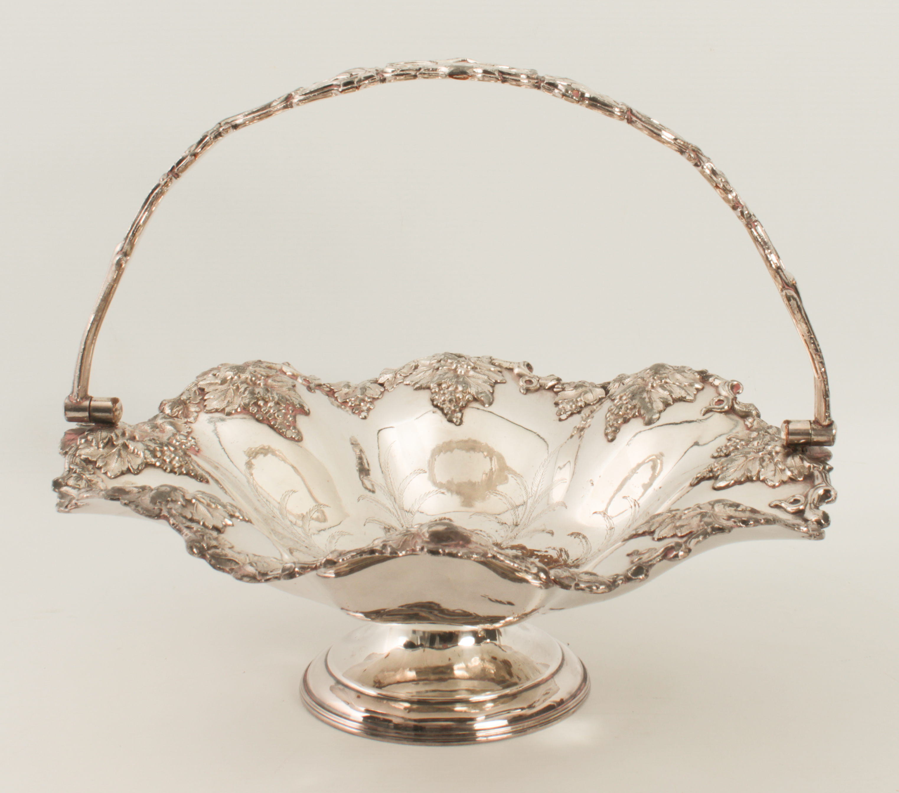 A collection of mostly silver plate: 1. a large octagonal fruit basket with swing handle and - Image 2 of 8