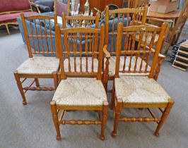 SET OF 5 OAK KITCHEN CHAIRS WITH TURNED DECORATION & RUSH SEATS ON TURNED SUPPORTS INCLUDING 1