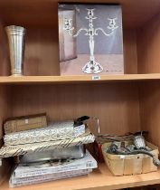 2 SHELVES CONTAINING VARIOUS KITCHENALIA, SILVER PLATED WARE,