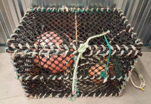 CRAB TRAP / KEEPER WITH BUOY