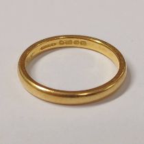 22CT GOLD WEDDING BAND - RING SIZE R, 5.