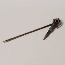 LATE 19TH OR EARLY 20TH SCOTTISH AGATE & WHITE METAL STICK PIN IN A CHARLES JENNER & CO BOX