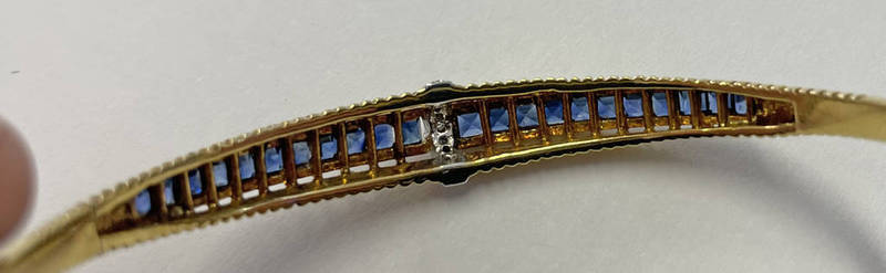 14K GOLD SAPPHIRE & DIAMOND HINGED BANGLE SET WITH CALIBRE CUT SAPPHIRES & BRILLIANT CUT DIAMONDS - - Image 9 of 9