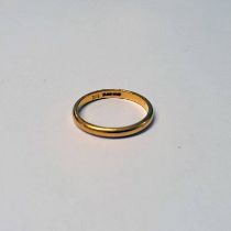 22CT GOLD WEDDING BAND - RING SIZE N, 2.