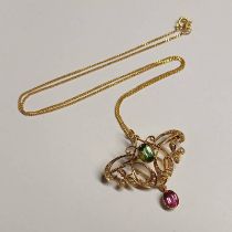 EDWARDIAN 15CT GOLD PINK & GREEN TOURMALINE & SEED PEARL SCROLL BROOCH PENDANT ON A 9CT GOLD CHAIN