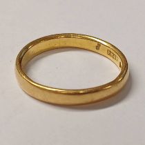 22CT GOLD WEDDING BAND - RING SIZE Q, 4.