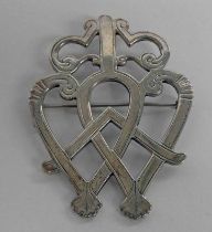 WHITE METAL 19TH CENTURY LUCKENBOOTH BROOCH 6CM