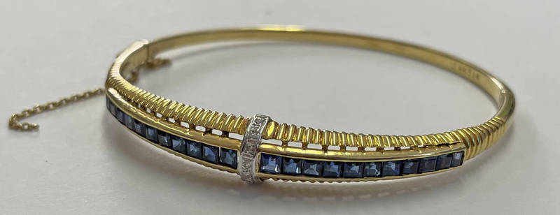 14K GOLD SAPPHIRE & DIAMOND HINGED BANGLE SET WITH CALIBRE CUT SAPPHIRES & BRILLIANT CUT DIAMONDS - - Image 8 of 9