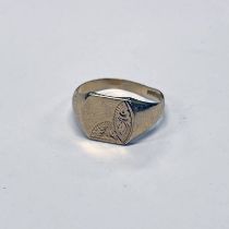 9CT GOLD SIGNET RING - 4.