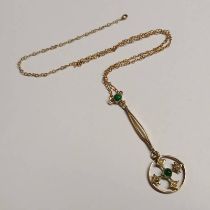 EARLY 20TH CENTURY 9CT GOLD PENDANT SET WITH CHRYSOPRASE & SEED PEARLS ON A 9CT GOLD CHAIN - 2.