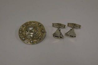 SCOTTISH SILVER BROOCH WITH VIKING LONG BOAT CENTRE PANEL BY ROBERT ALLISON, GLASGOW,