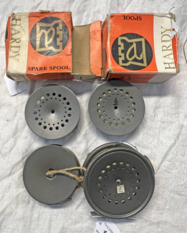 HARDY THE PERFECT 3 5/8" REEL WITH 3 SPARE SPOOLS,