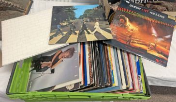 SELECTION OF VARIOUS RECORDS TO INCLUDE BEATLES ABBEY ROAD PCS 7088, QUEEN LIVE KILLERS, ALABAMA,