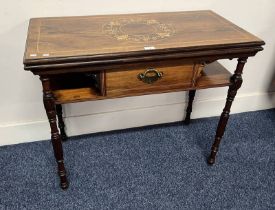 19TH CENTURY ROSEWOOD TURN - OVER GAMES TABLE WITH DECORATIVE BOXWOOD & SATIN WOOD INLAY & SINGLE